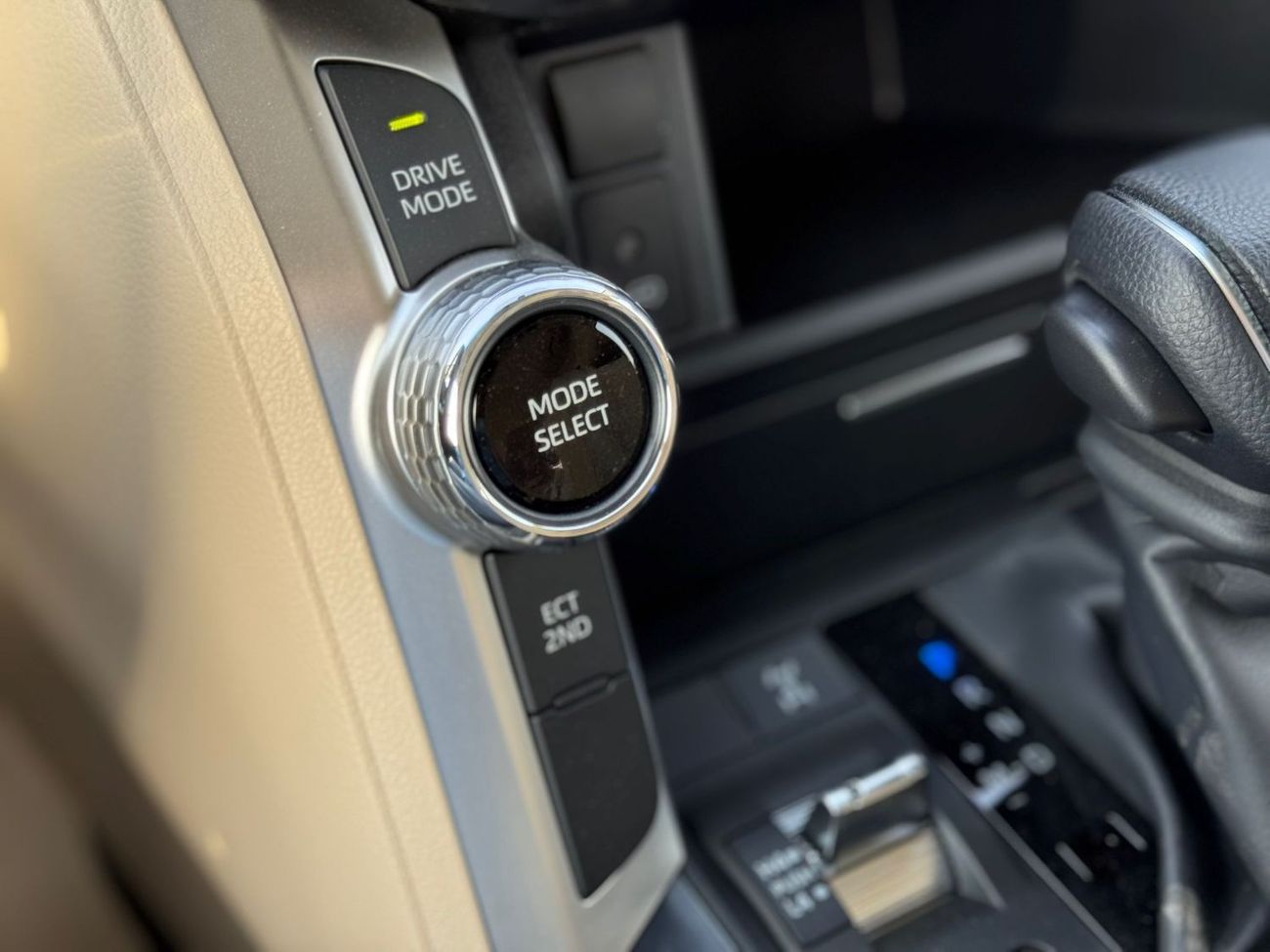 Toyota Land Cruiser GXR 3.5L oyota Land Cruiser GXR 2025 – Twin Turbo – GCC Specs – Brand New