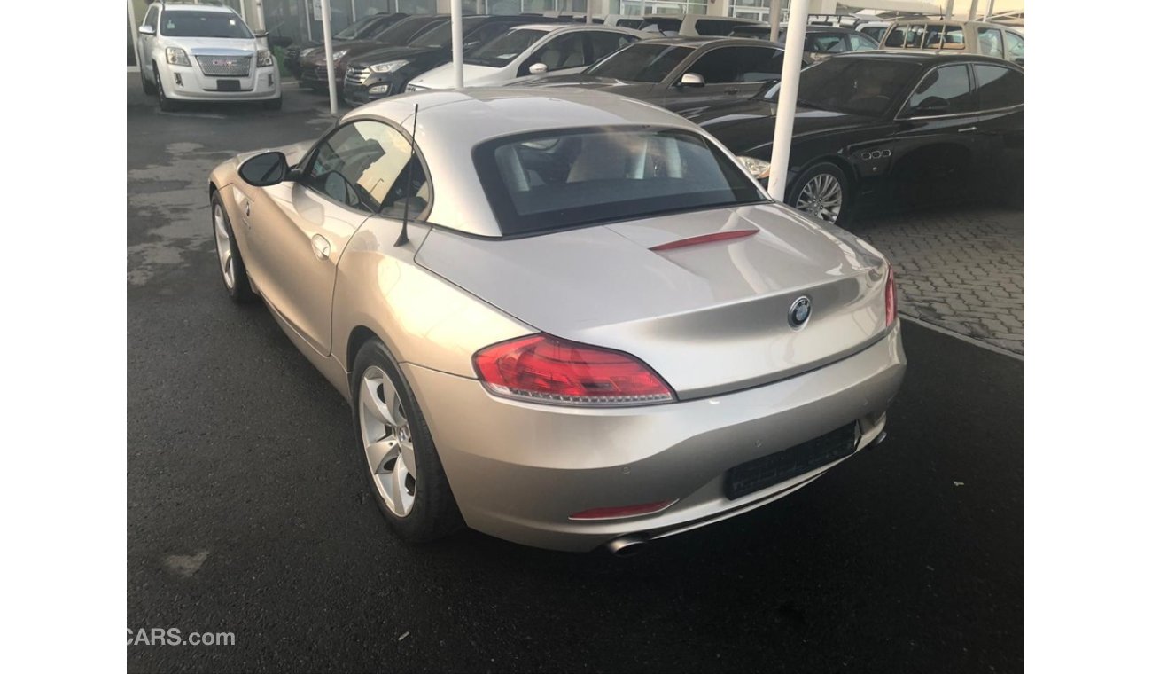 BMW Z4 Bmw Z4 model 2010 car prefect condition full service full option low mileage