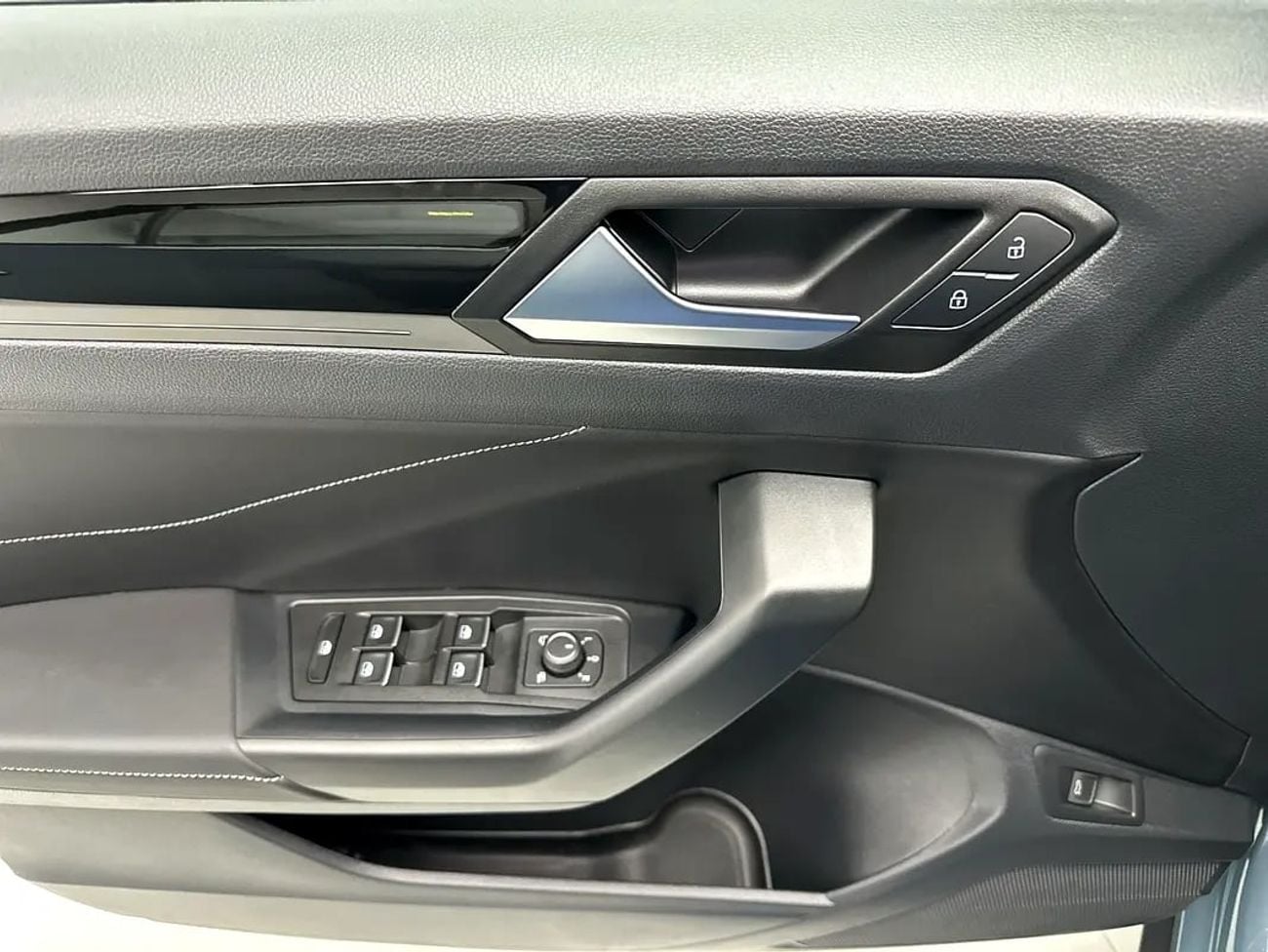 فولكس واجن T ROC Style without Sunroof