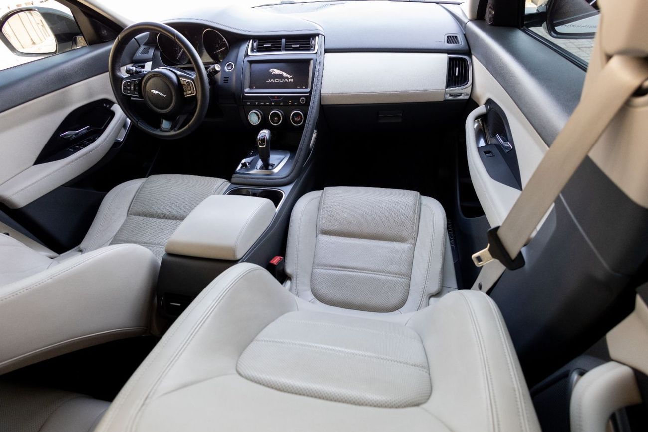 جاكوار E Pace SE P200 2.0L Jaguar E-Pace S P200 2020 GCC under Warranty with Flexible Down-Payment.