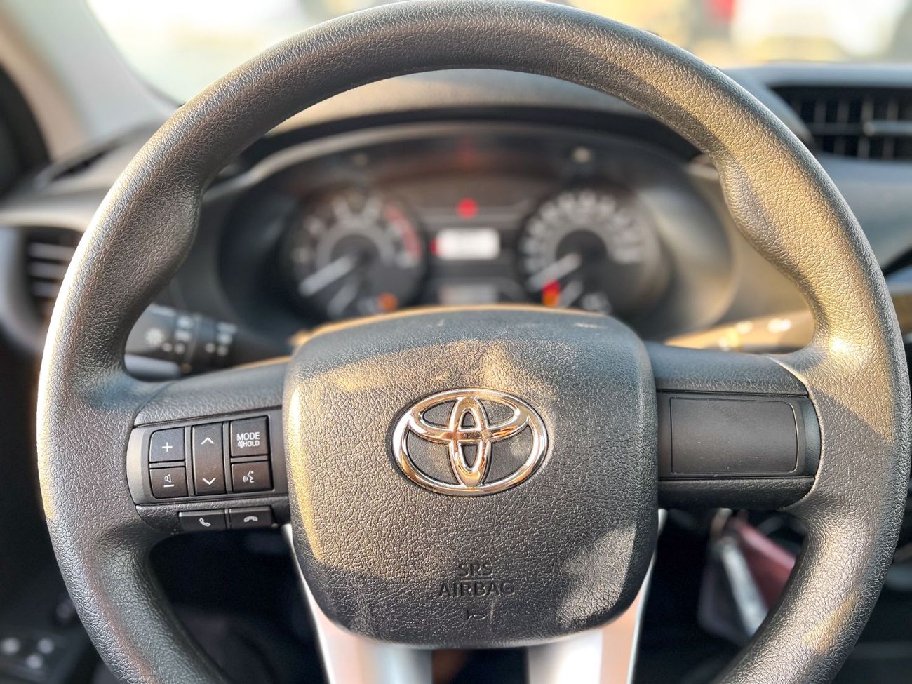 Toyota Hilux EXPORT PRICE - TOYOTA HILUX SC DLX 2.4L DSL