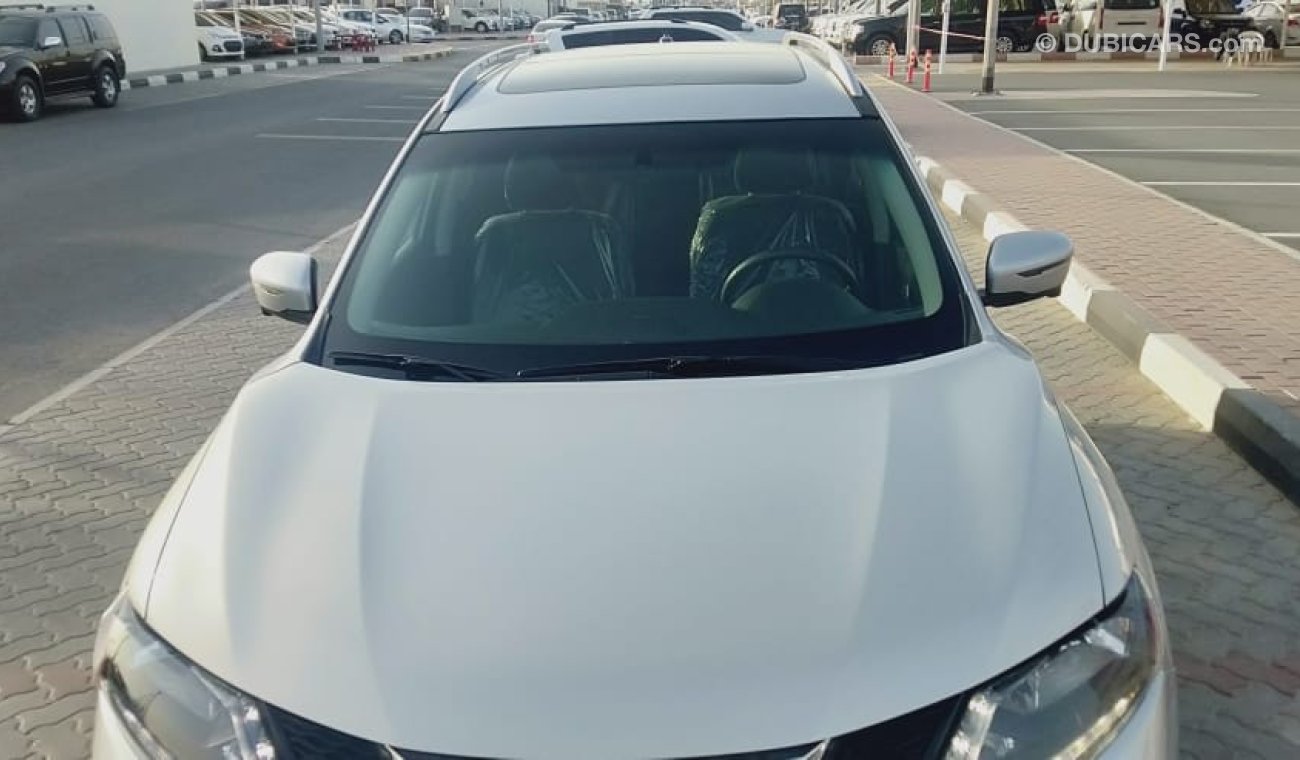 Nissan Rogue SL - With Panoramic Sunroof