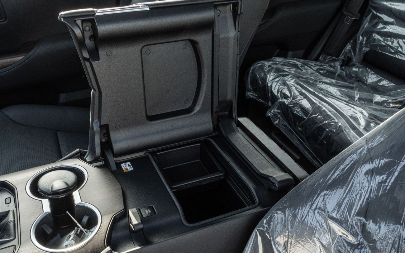 تويوتا لاند كروزر GXR 2026 Toyota Land Cruiser GXR 3.5L AT Petrol (Black-Black)