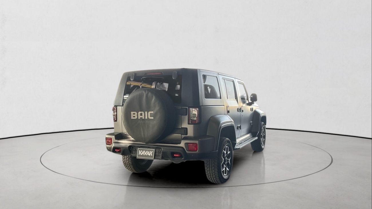 بايك BJ40 2.0T C HONOR LIMITED 8AT 4WD | شامل الضمان | 0 ﺪﻔﻋﺓ ﺃﻮﻟﻯ