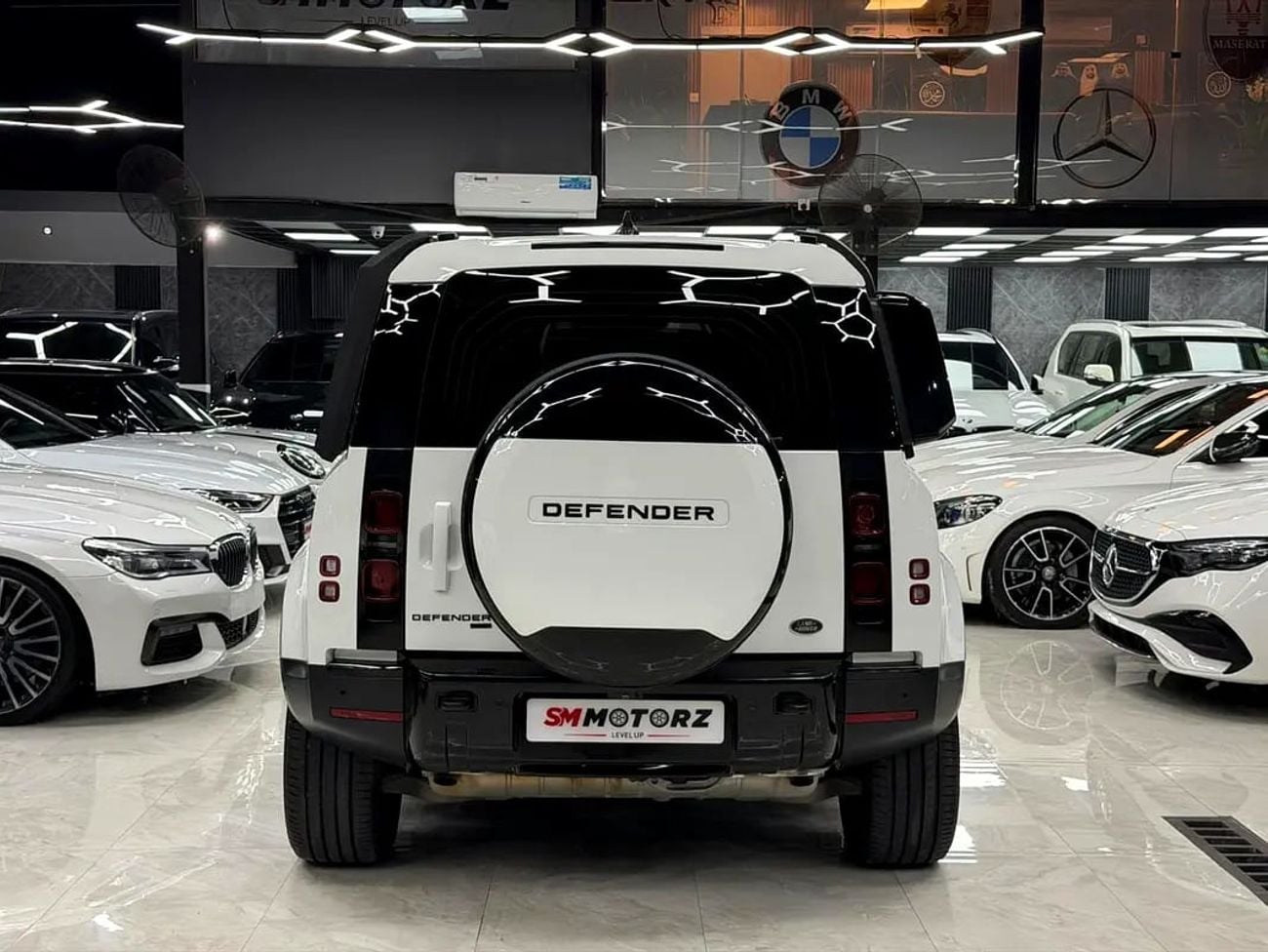 Land Rover Defender 110 X-DYNAMIC HSE P400