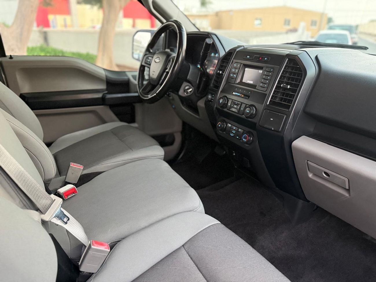 Ford F-150 XL FX4 Platinum 5.0L FX4  5.0L FORD F150 2019 GCC V8 FX4 IN GOOD CONDITION
