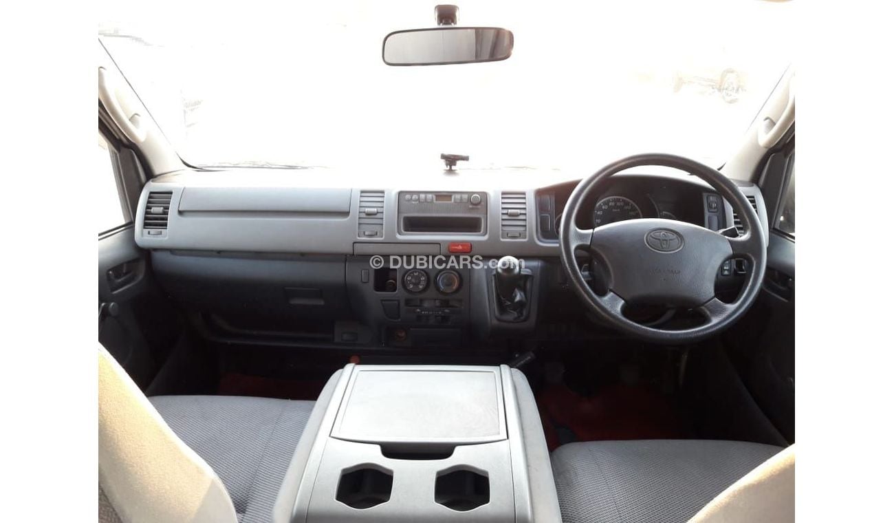 Toyota Hiace TOYOTA HIACE RIGHT HAND DRIVE (PM1129)