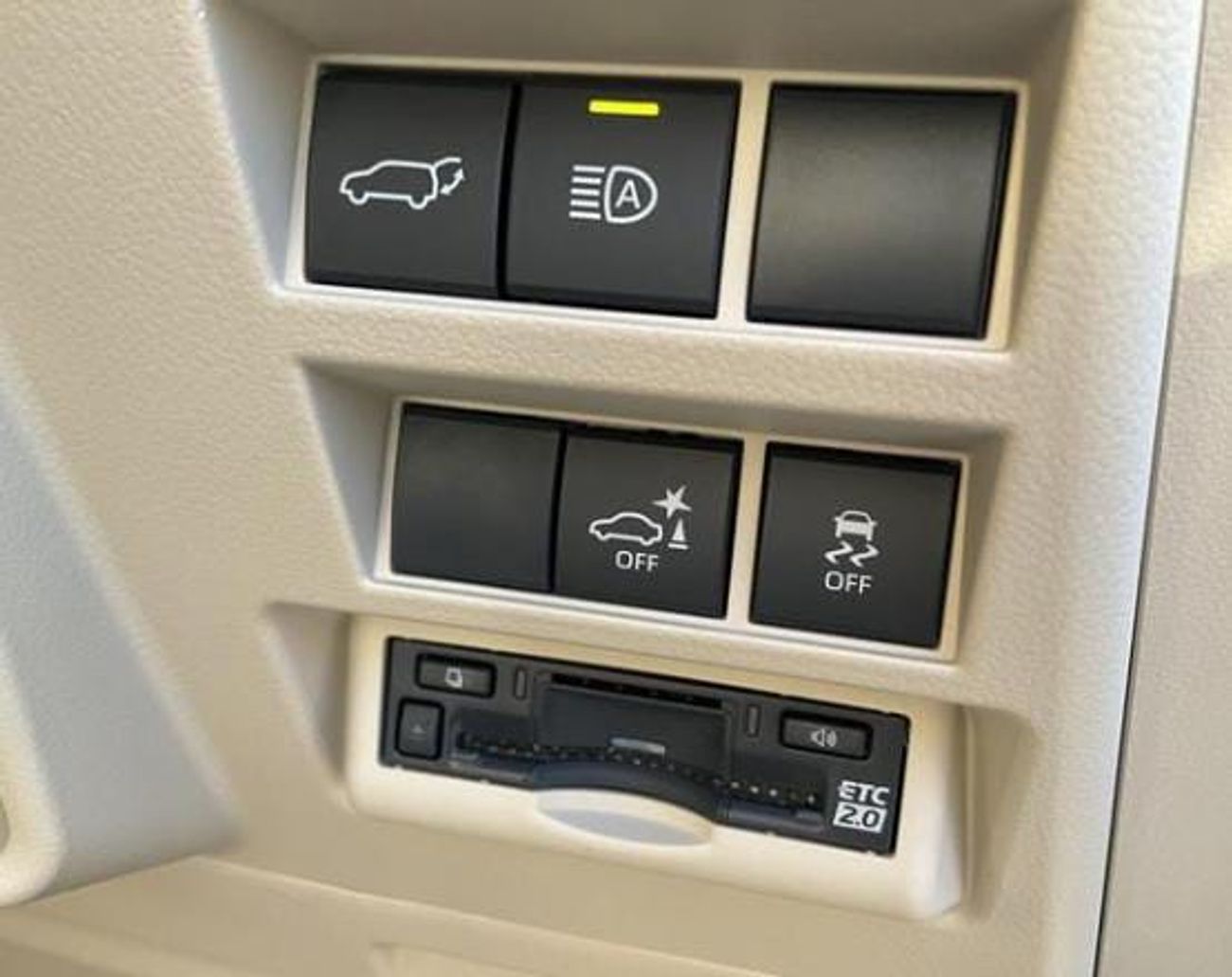 تويوتا لاند كروزر Rhd zx petrol Auto Right-Hand drive Brand-new full options