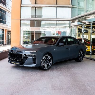 بي أم دبليو 740i 2026  BMW 740i M SPORT GCC DONE ONLY 1000KM WITH WARRANTY + SERVICE TILL 2031