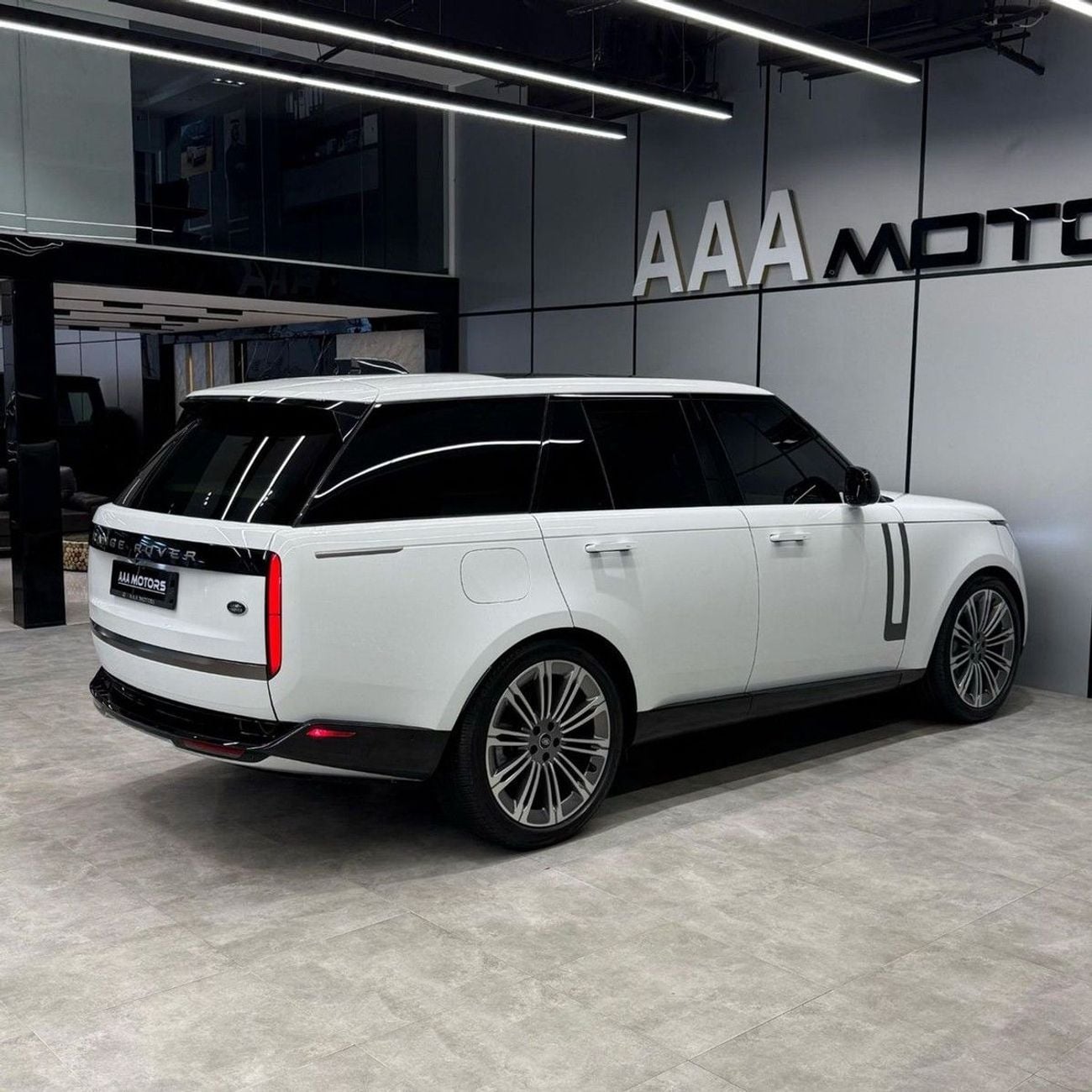 Land Rover Range Rover AUTOBIOGRAPHY P530 Land Rover Range Rover 2023 USA specs