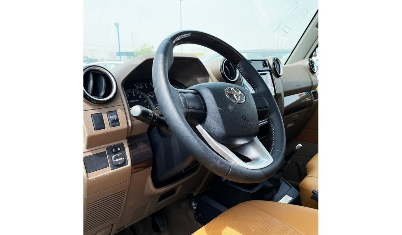Toyota Land Cruiser Pick Up PICKUP 70th LX1 4.0Ltr. S-Cab-PETROL-70th Anniversary Editon 2022
