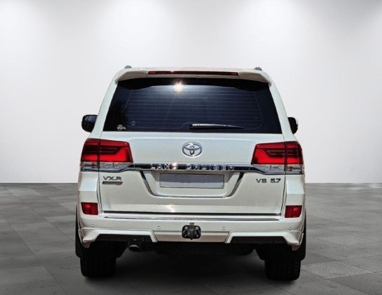 Toyota Land Cruiser VXR 5.7L 4WD VXR 5.7L-8CYL 4WD Grand Touring - Completely Agency Maintained - Low Mileage Al Futtaim