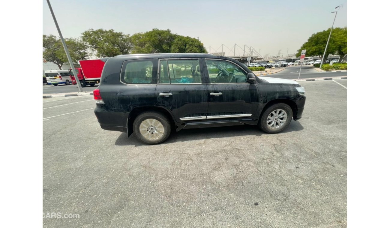 تويوتا لاند كروزر TOYOTA LAND CRUISER VX.R 4.5L, DIESEL, FULL OPTION , WITH LEATHER INTERIOR, FOR EXPORT ONLY