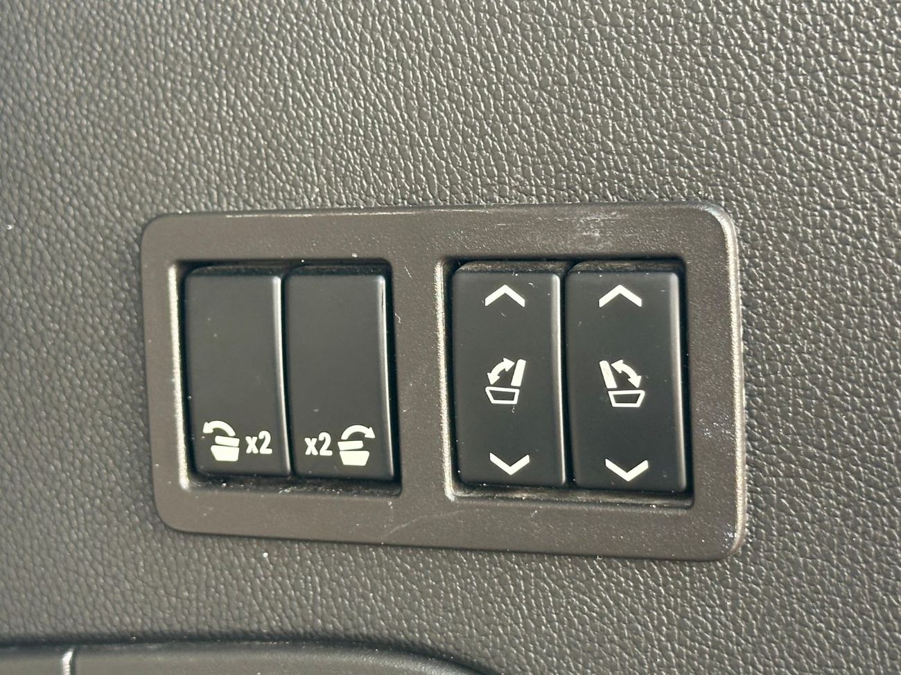 كاديلاك إسكالاد Platinum 6.2L