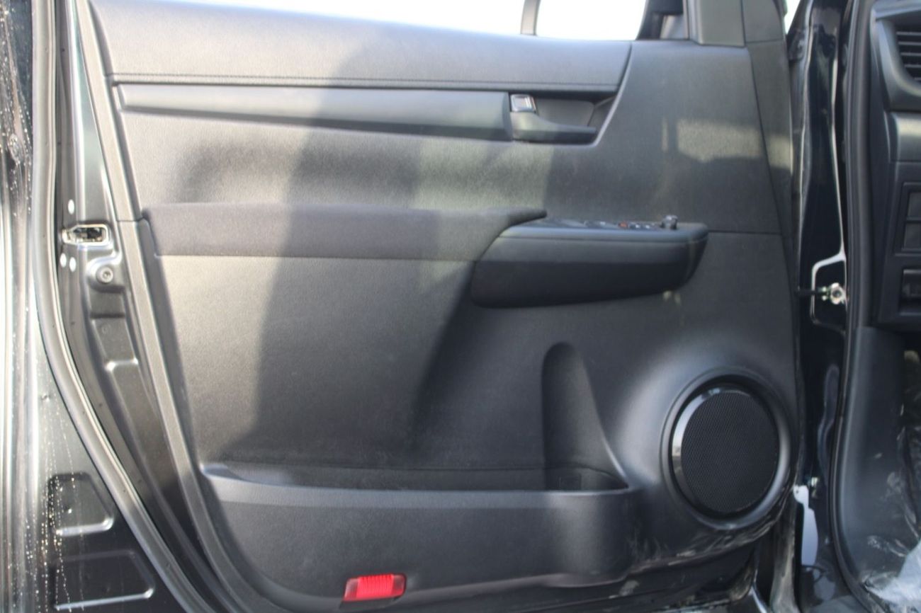 Toyota Hilux TOYOTA HILUX 2.4L DIESEL 4 X 4 DOUBLE CABIN ACTIVE MANUAL