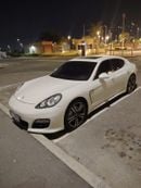 Porsche Panamera 4S