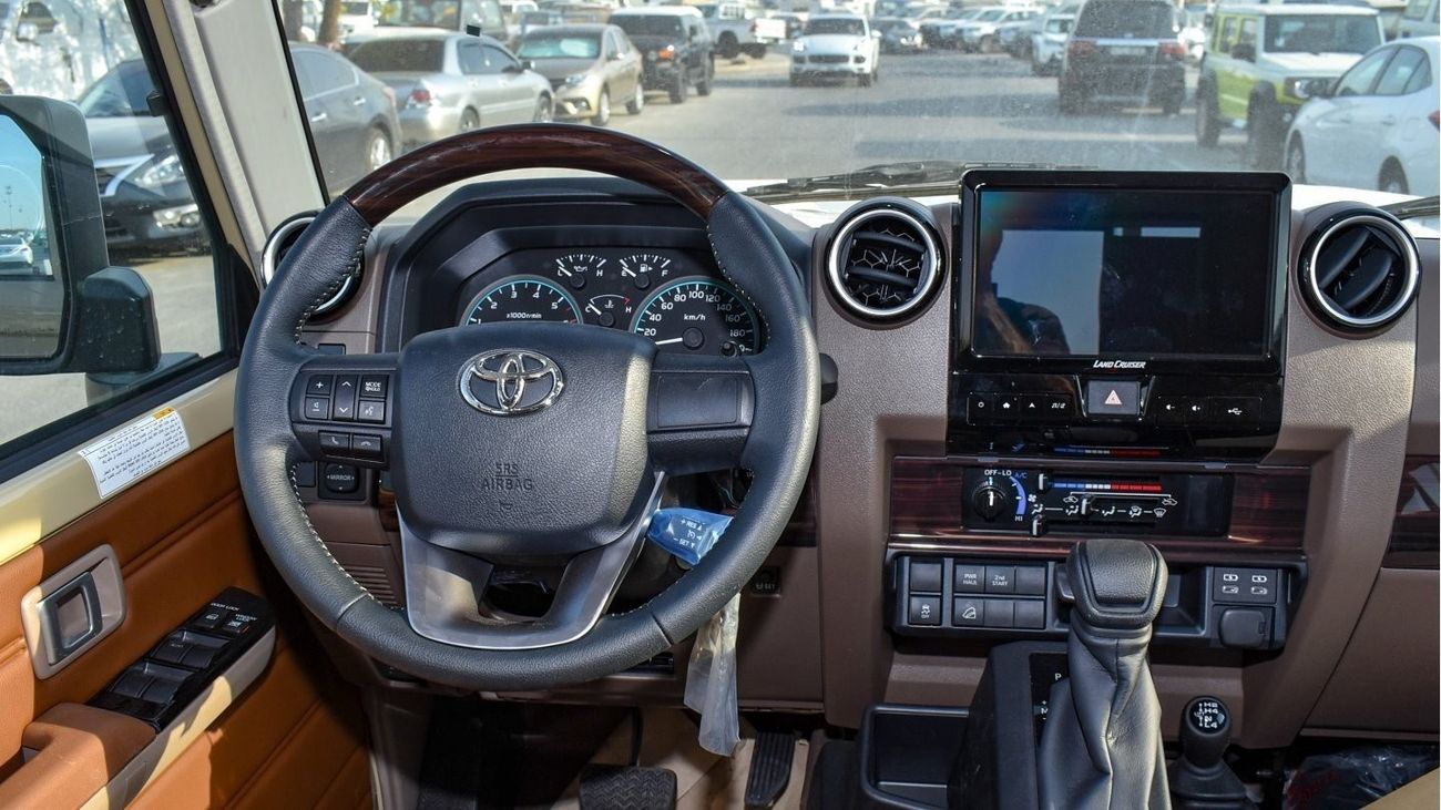 Toyota Land Cruiser Pick Up 4.0L V6 Double Cabin A/T