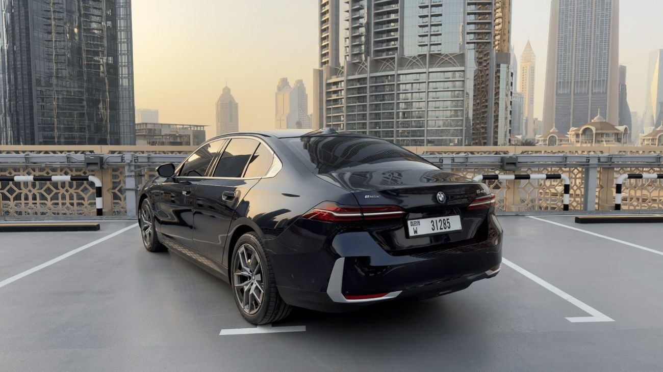 BMW i5 EDRIVE 40, миниатюра 3