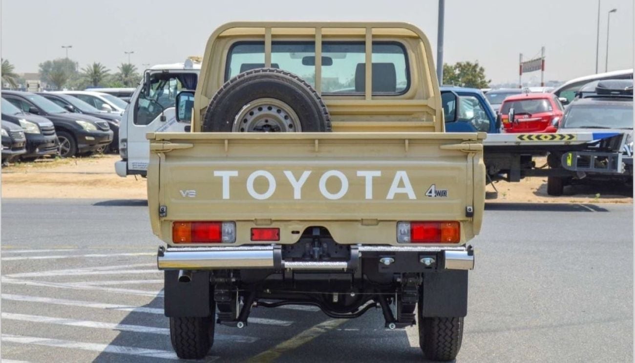 تويوتا لاند كروزر بيك آب 4.0L A/T Diff-Lock