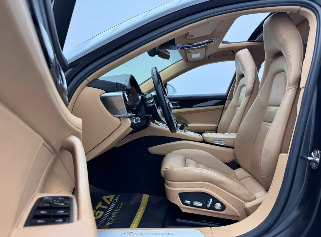 Porsche Panamera 2018 Porsche Panamera, Full Service History, Excellent Condition, GCC