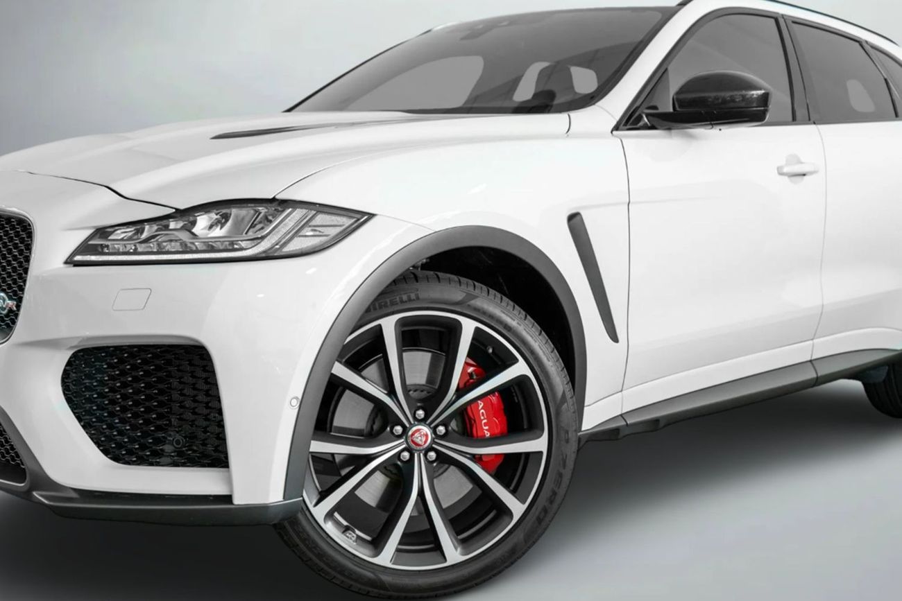 Jaguar F Pace SVR