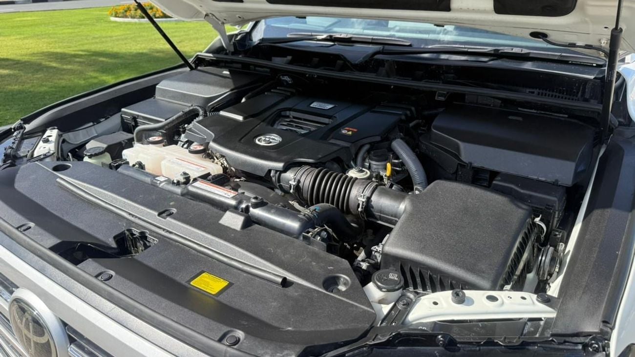 Toyota Land Cruiser Sahara export from Australia