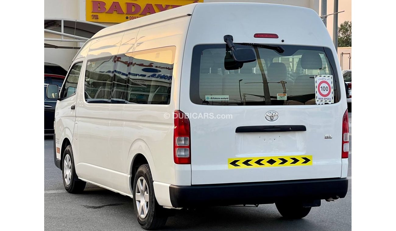 Toyota Hiace GL - High Roof LWB Toyota Hiace 2017 GCC, in excellent condition, without accidents, very clean insi