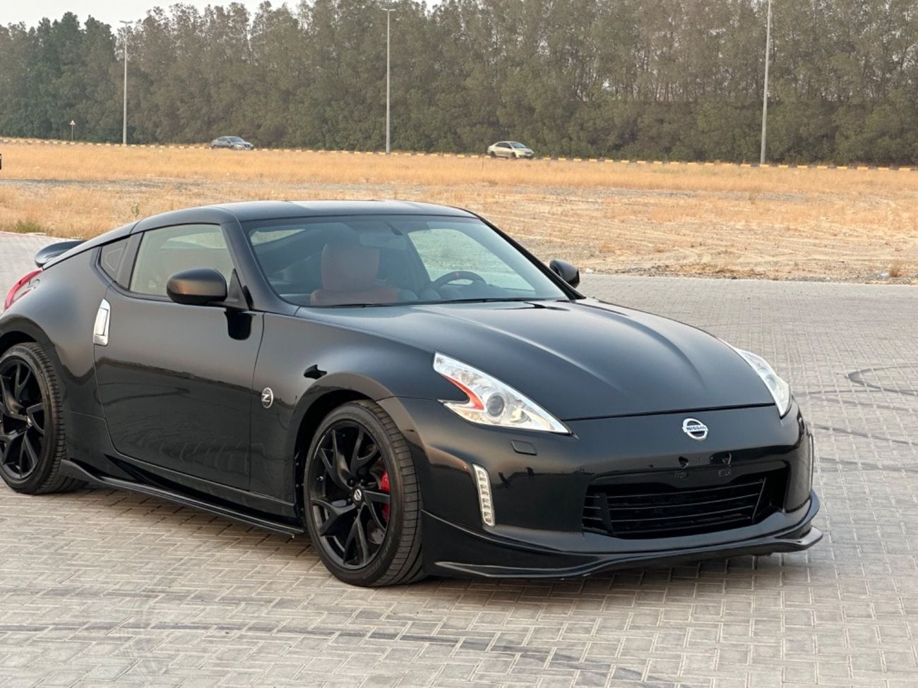 نيسان 370Z سبورت موديل 2016 خليجي فل مواصفات حاله ممتازه من الداخل والخارج مالك واحد من الوكاله