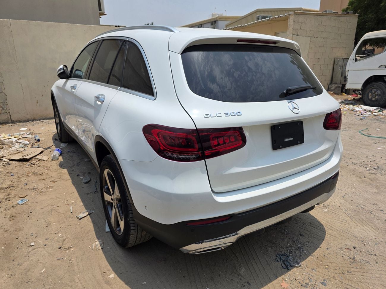 Mercedes Benz GLC 300 STD (NON GCC)