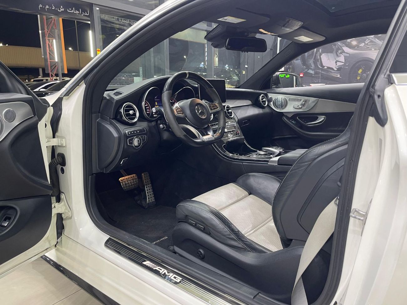 Mercedes-Benz C 63S AMG Std 4.0L Coupe