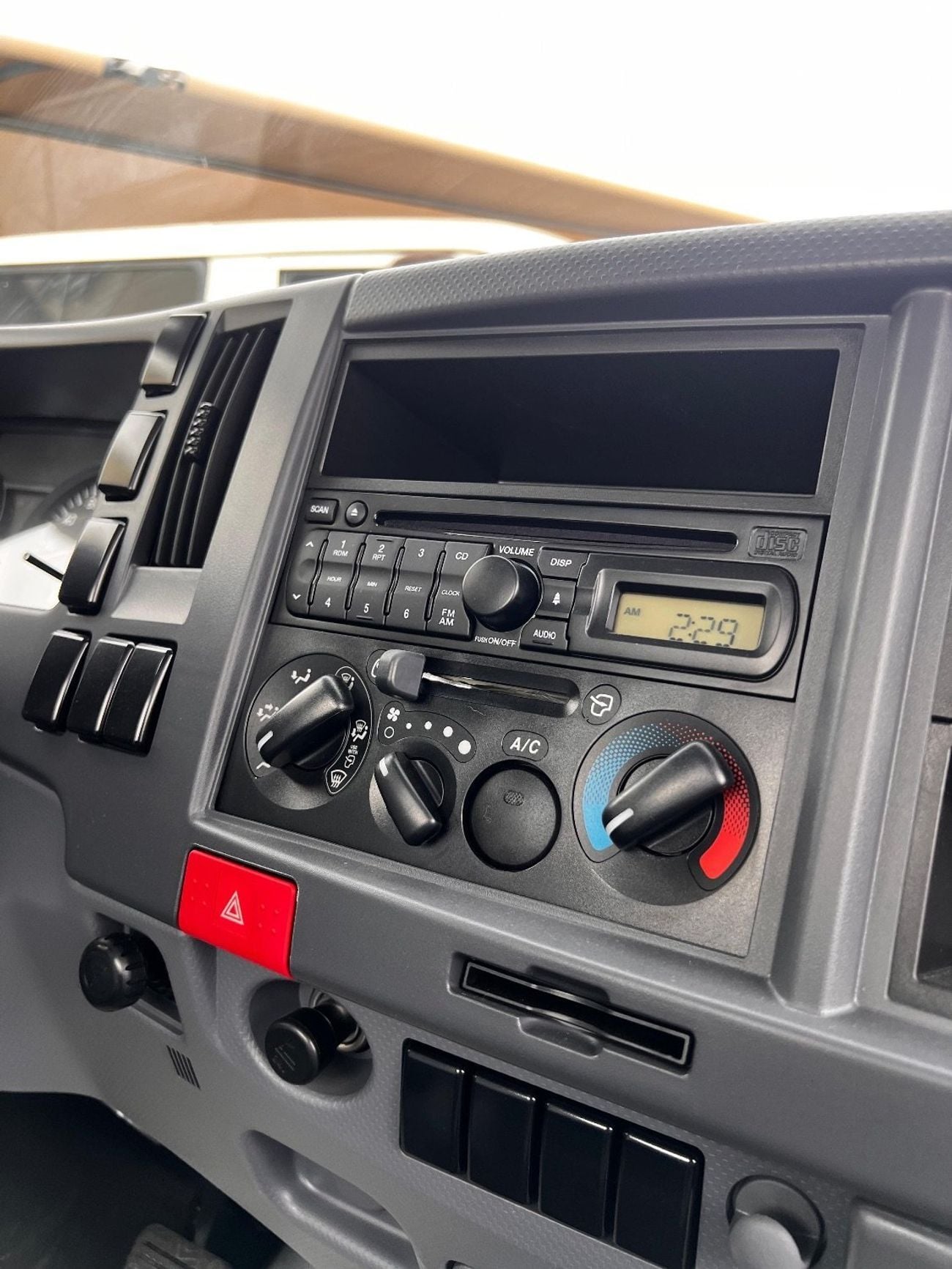 Isuzu NPR 85 iSUZU REWARD-NPR 2025
