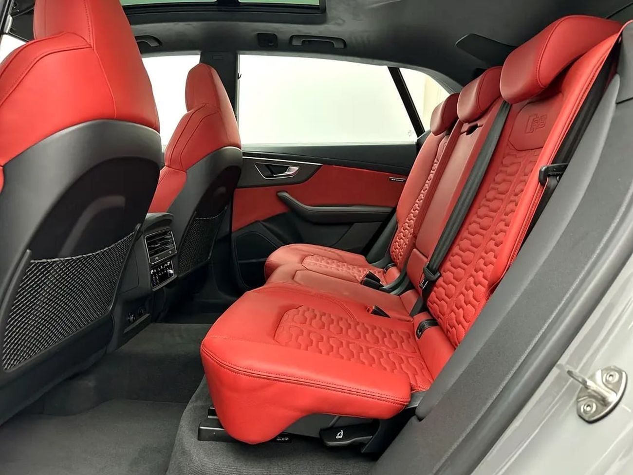 Audi RS Q8 quattro 600hp Black-Red Edition (Ref# 041076)