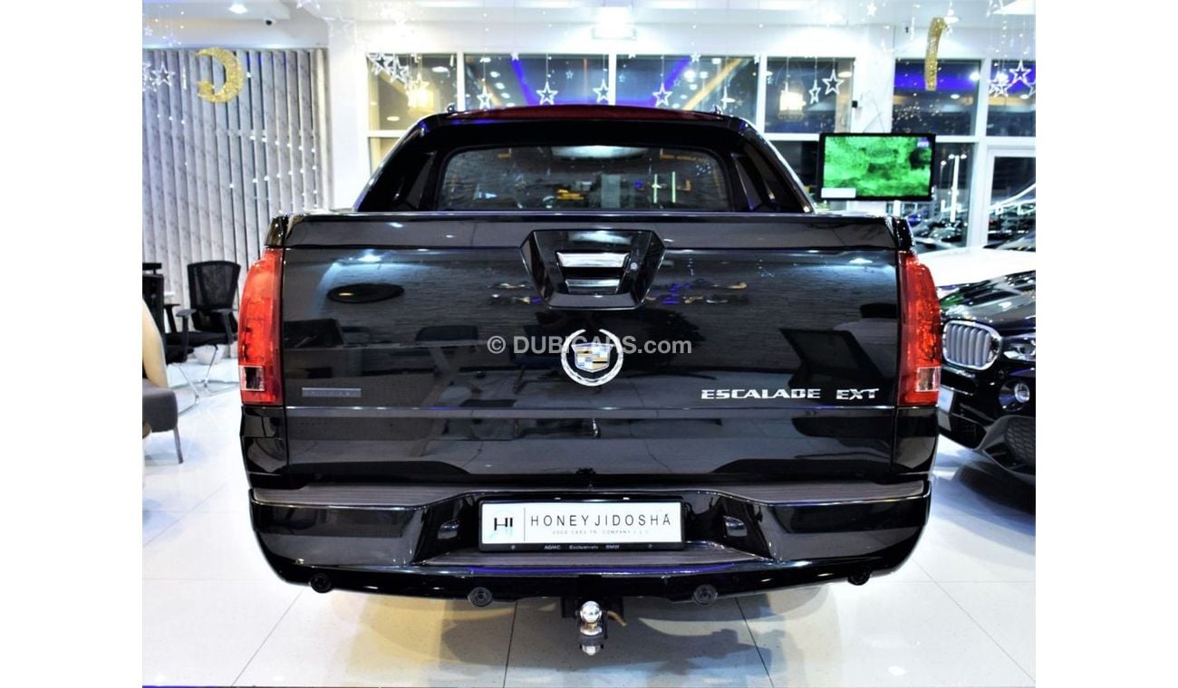 كاديلاك إسكالاد AMAZING Cadillac Escalade EXT 2004 Model! Black Color GCC Specs