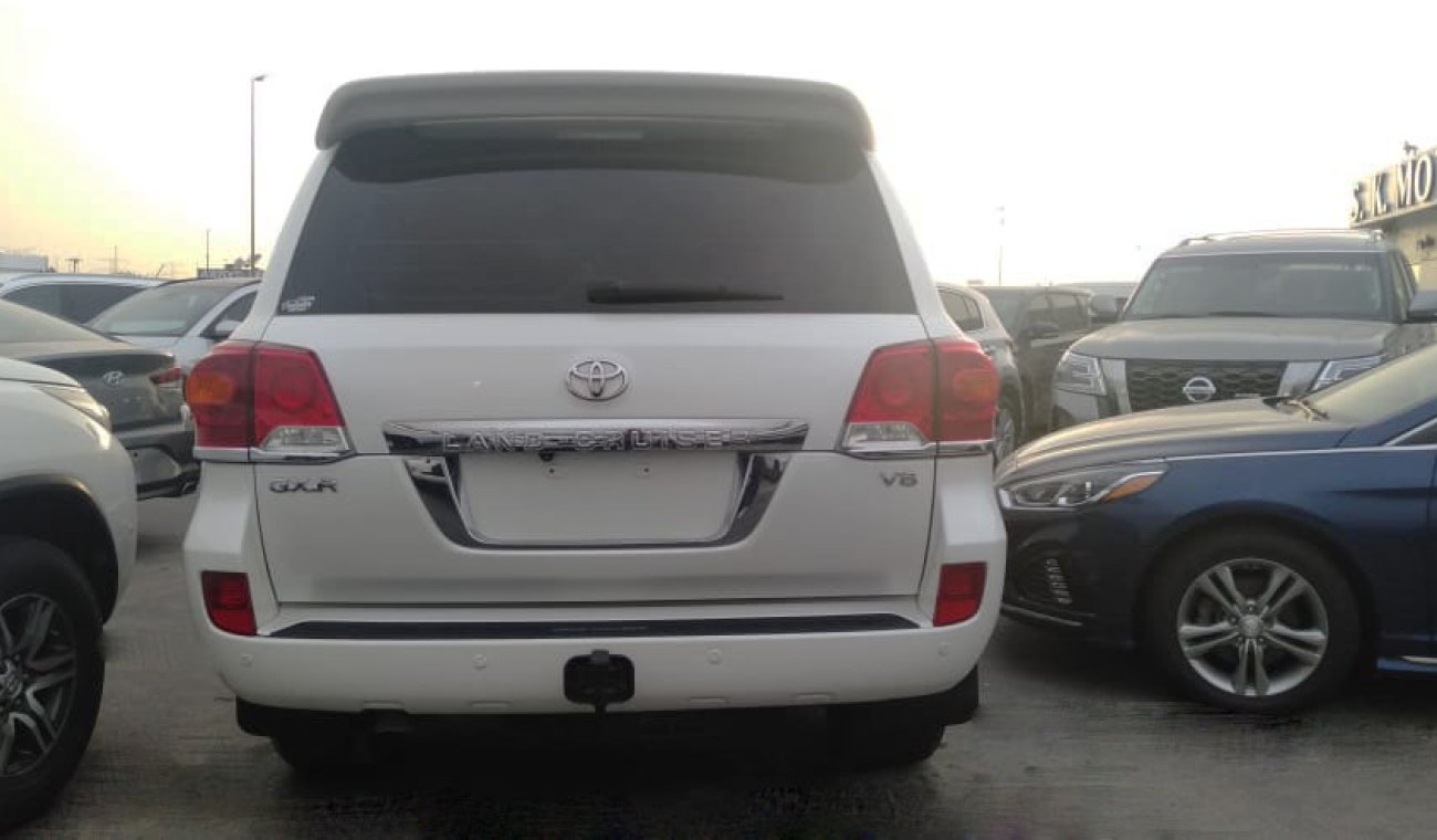 تويوتا لاند كروزر GXR, 4.6L Petrol, Driver Power Seat / DVD / Sunroof / Rear A/C ( LOT # 4060)