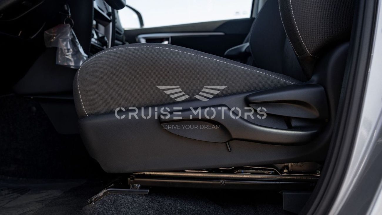 Toyota Fortuner Comfort . 2.7L . Automatic . Petrol . Four Wheel Drive . 7 Seats . 5 Doors