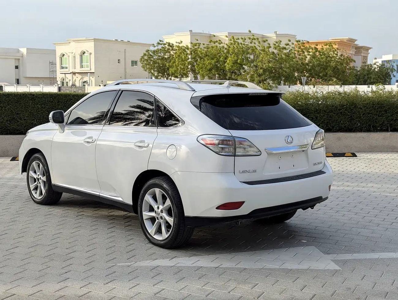 لكزس RX 350 RX 350 Standard | American Specs Clean Inside Out With Sunroof