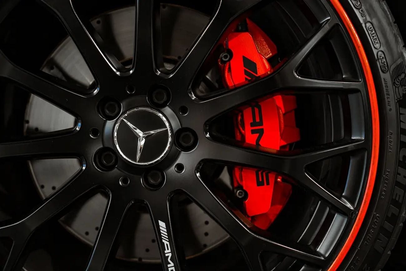 مرسيدس بنز SL 55 AMG SL 55 AMG 4Matic Plus - GCC Specs
