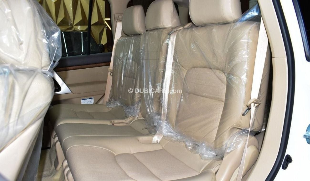 Toyota Land Cruiser TOYOTA LAND CRUISER VXR 5.7L V8 2021 GCC SPECS