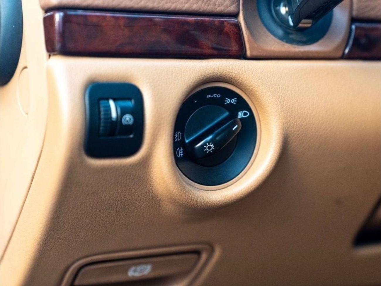 Porsche Cayenne S E1