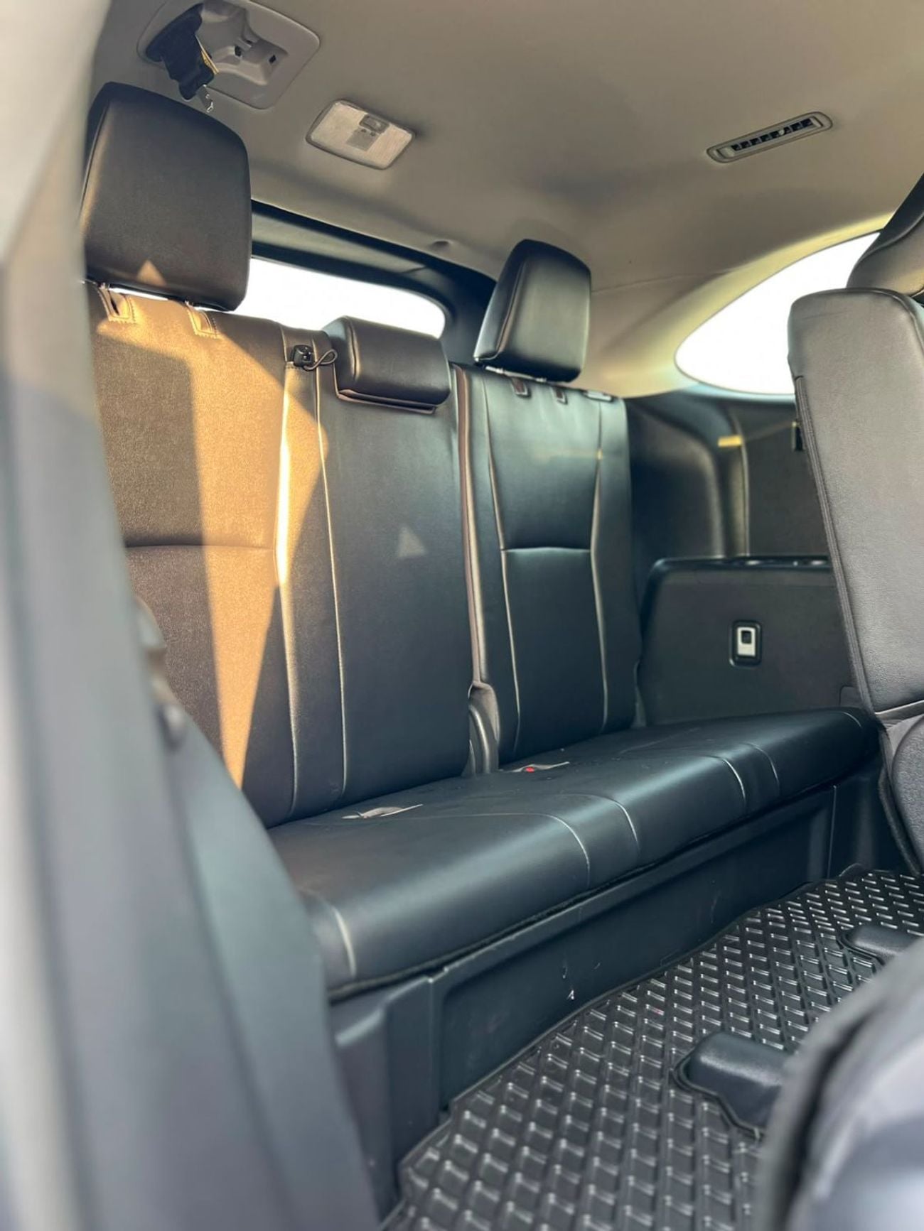 Toyota Highlander 2020 Toyota Highlander Hybrid XLE Full Option 2.5L V4 - Sunroof - Leather Seat - Rear Camera & Senso