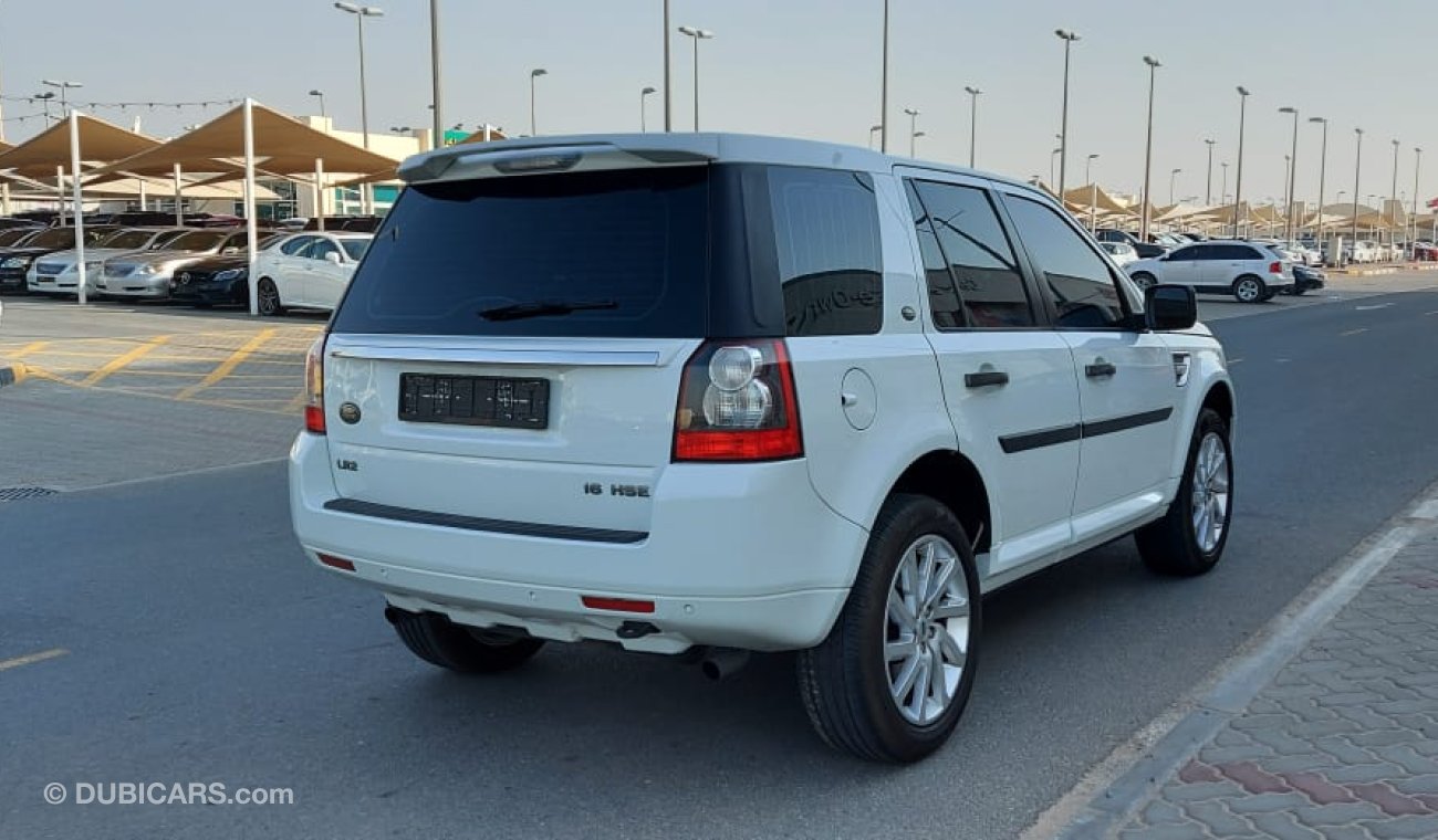 Land Rover LR2 Gulf - Panorama - Fingerprint - Wheels - Sensors - Back Wing - Electric Chair - Remote Control - Fog