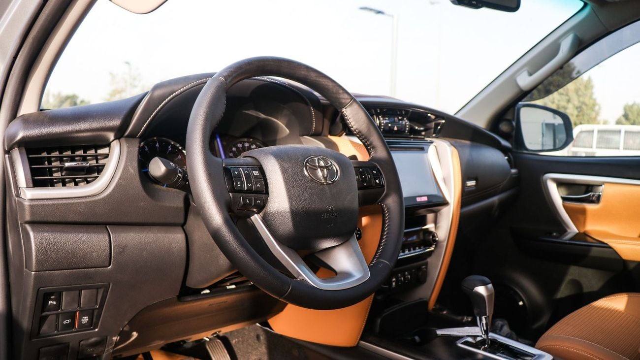 Toyota Fortuner ECTP2M005 - 2025 Toyota Fortuner 4.0L Petrol Auto 4wd Silver