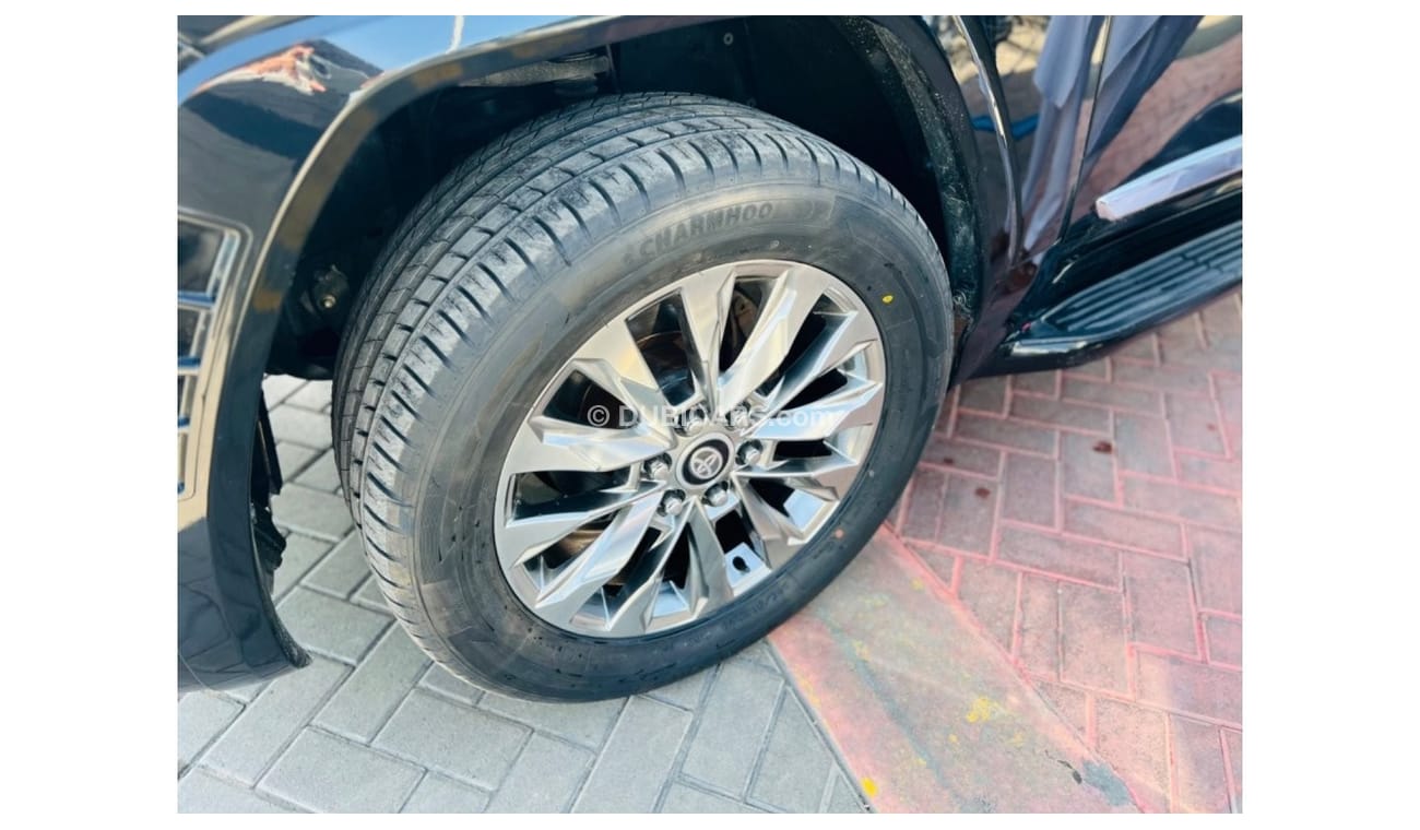 Toyota Land Cruiser VXR