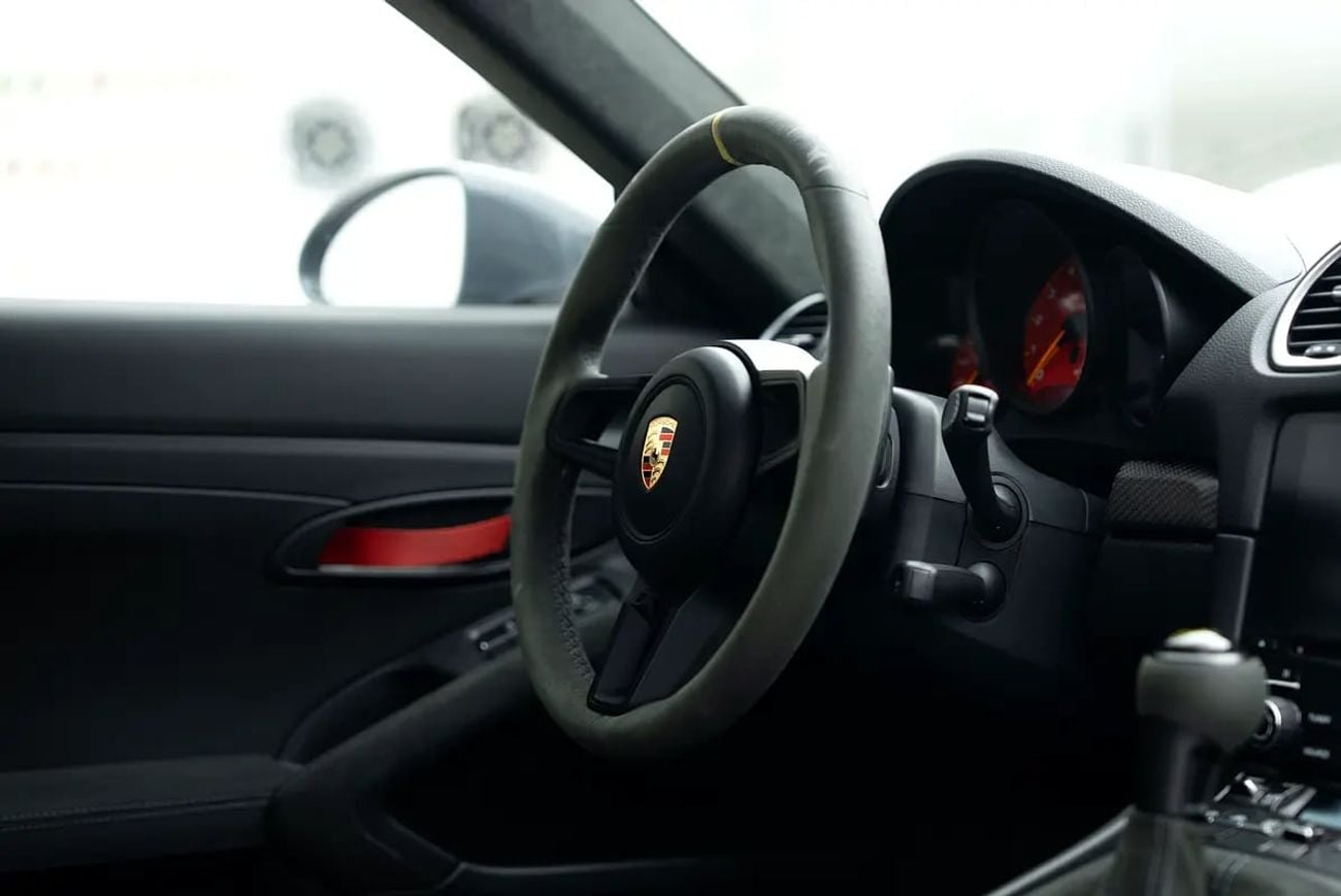 بورش كايمان 718 GT4 RS GCC | LOW MILEAGE