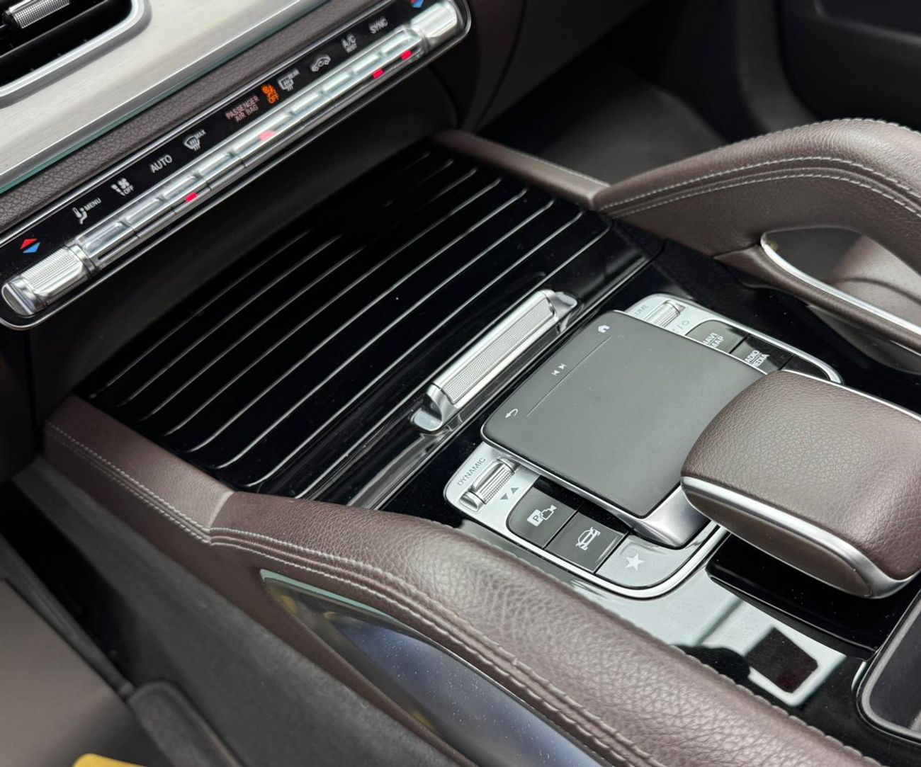 مرسيدس بنز GLE 450 2020 Mercedes-Benz GLE450 4MATIC, Oct / 2026 Mercedes Warranty, Mercedes Service History, GCC