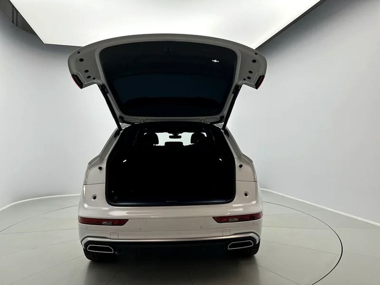 Audi Q5 S line 45 TFSI quattro 249hp (Ref# 81720)