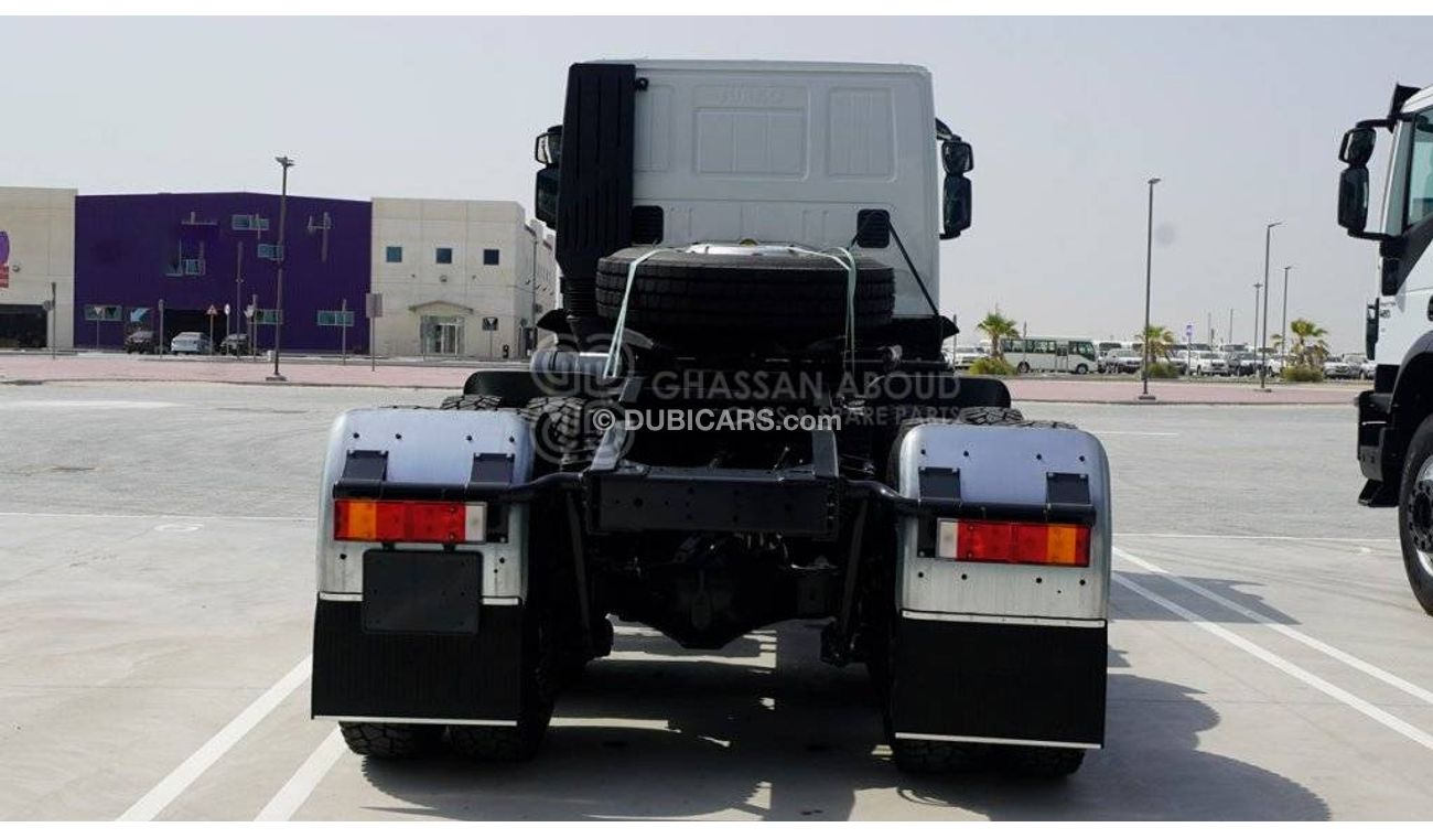 Iveco Trakker IVECO, GCW 130 Ton HP 440, Sleeper Cabin w/ Hub Reduction MY21 Tractor Head Tractor Head Diesel