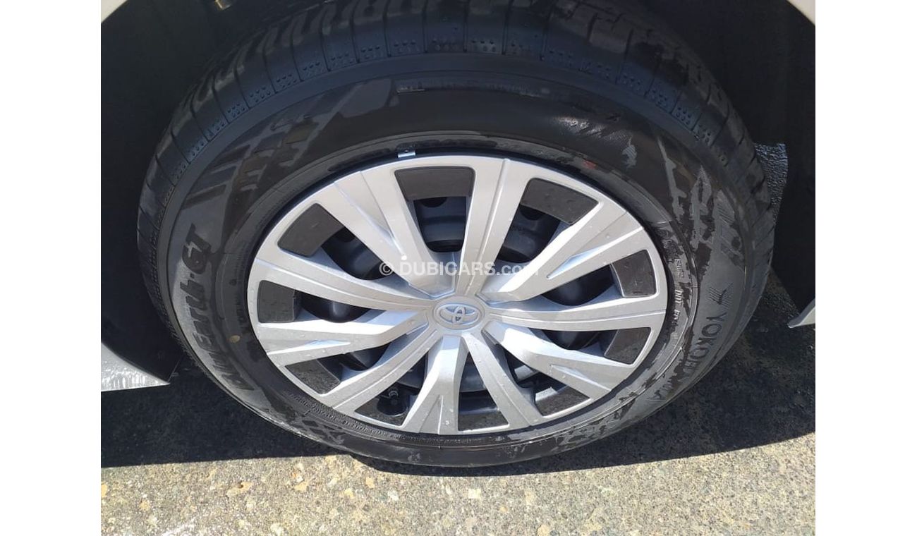 Toyota Camry Toyota Camry LE 2.5L