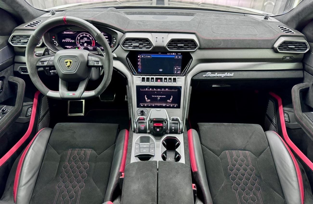 لامبورغيني اوروس 4.0T V8 Performante