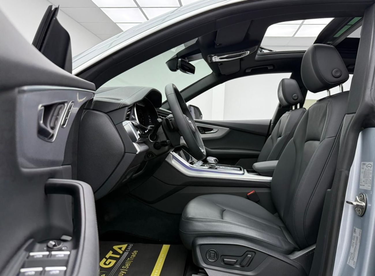 Audi Q8  2023 Audi Q8 55 TFSI Quattro S-Line, 2028 Audi Warranty + Service Pack, Very Low km, GCC